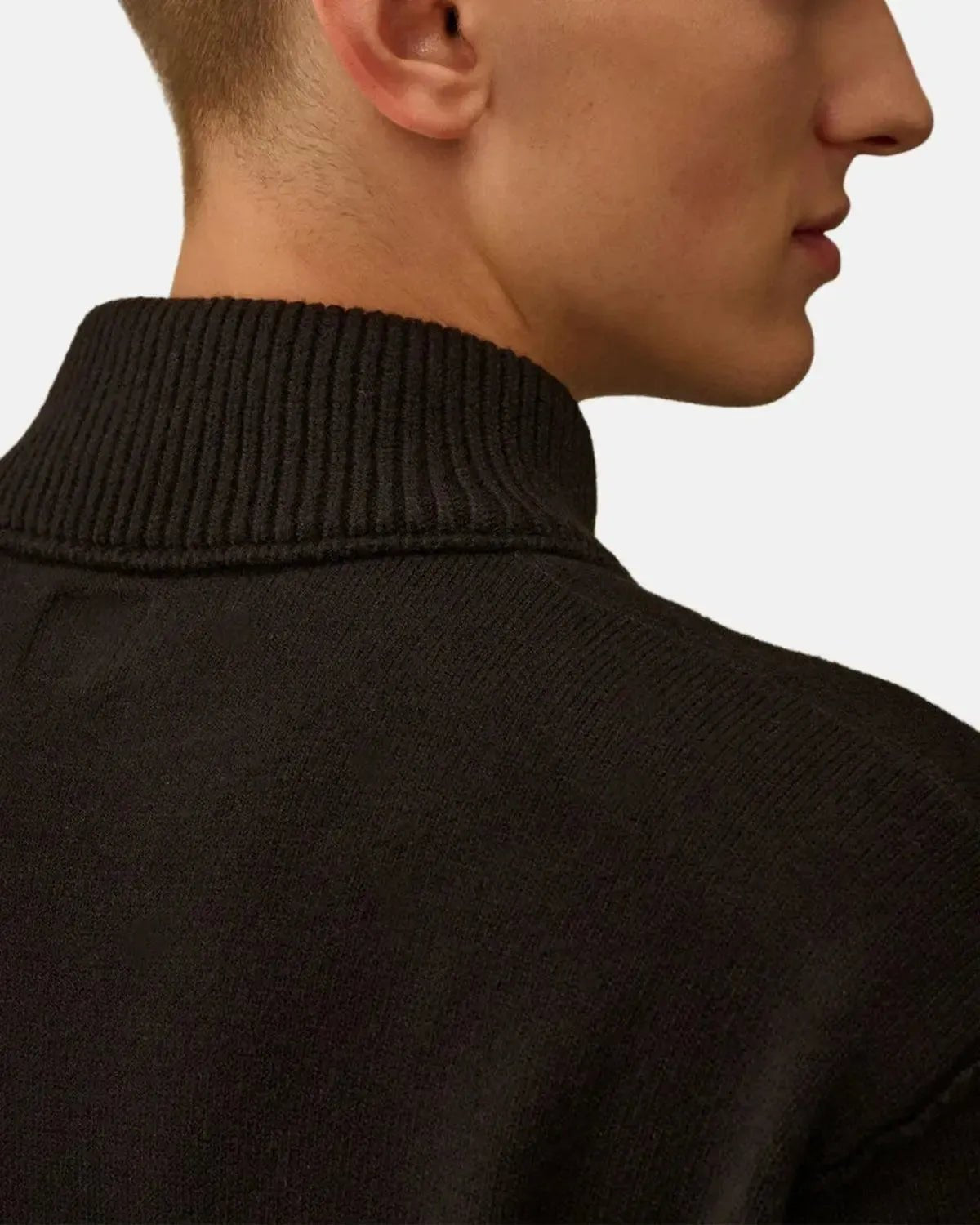 CP COMPANY SOFT COTTON STRETCH CHEST POCKET 1/4 ZIP KNIT BLACK - CP-COMPANY-19CMKN236A-110432A-999-M - northern threads uk