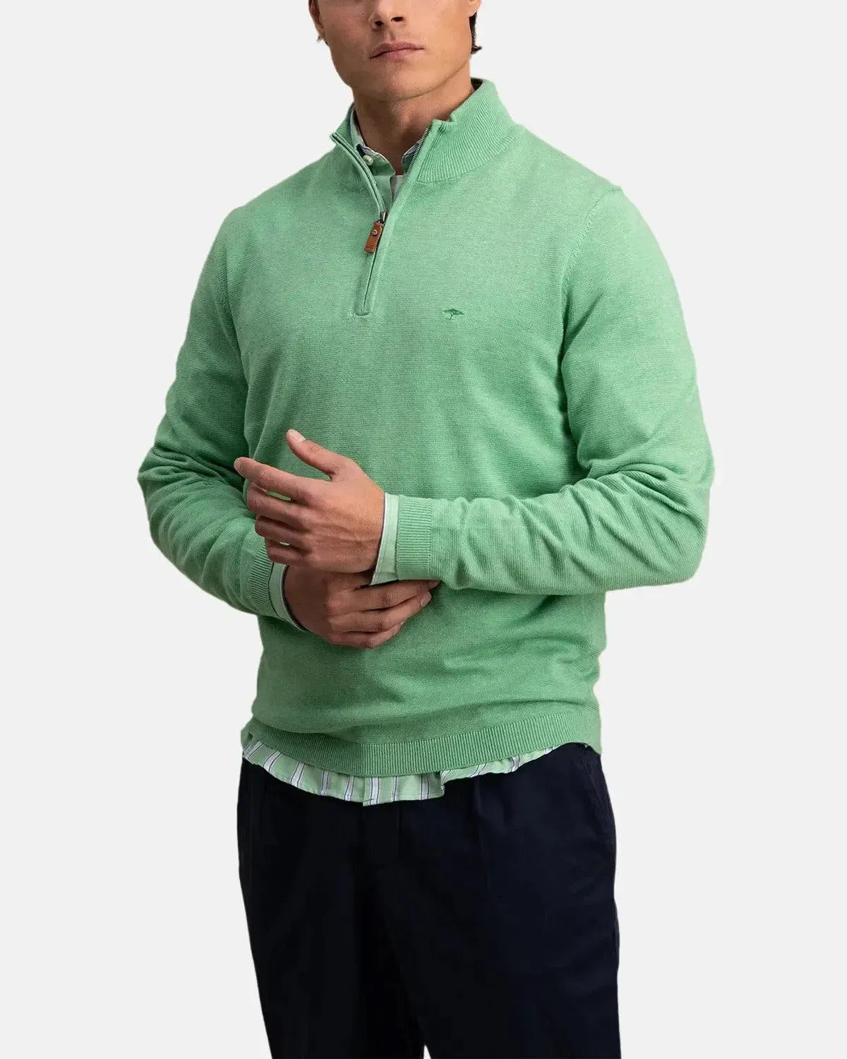 FYNCH-HATTON-FYNCH-HATTON AIR COTTON 1/4 ZIP KNIT TURF GREEN-NORTHERN THREADS DESIGNER MENSWEAR