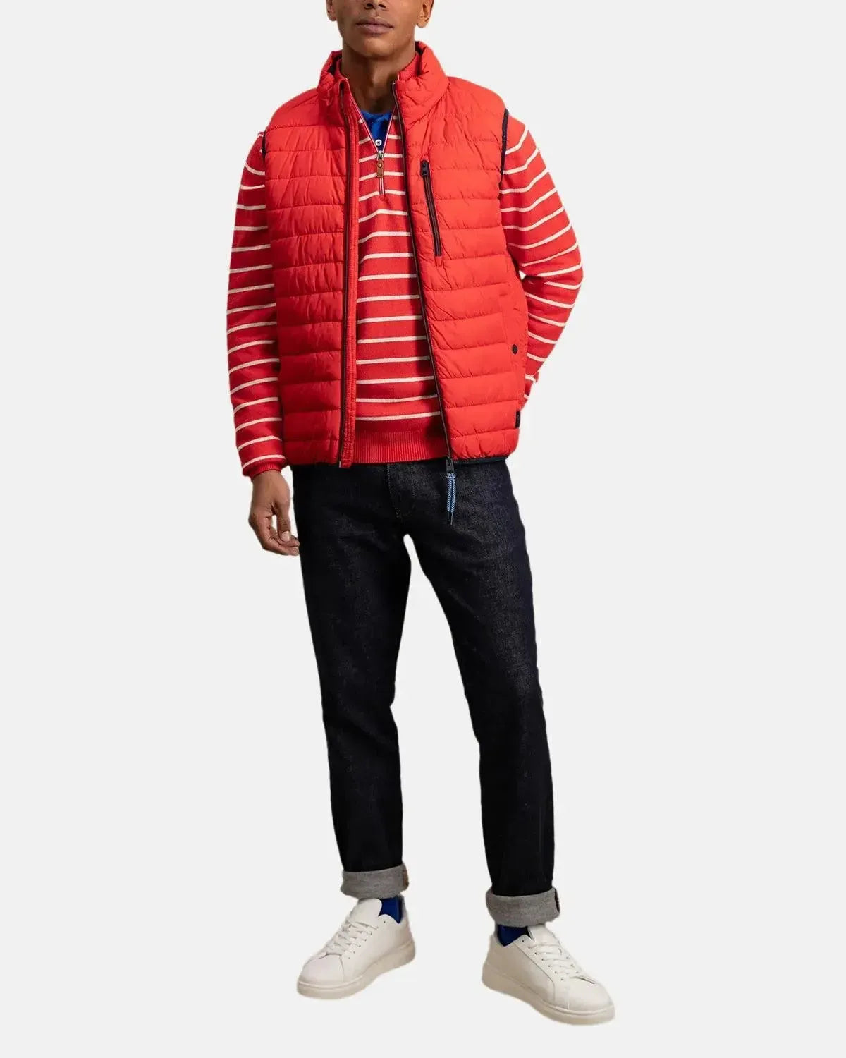FYNCH-HATTON-FYNCH-HATTON STAND COLLAR LIGHT WEIGHT GILET POPPY RED-NORTHERN THREADS DESIGNER MENSWEAR
