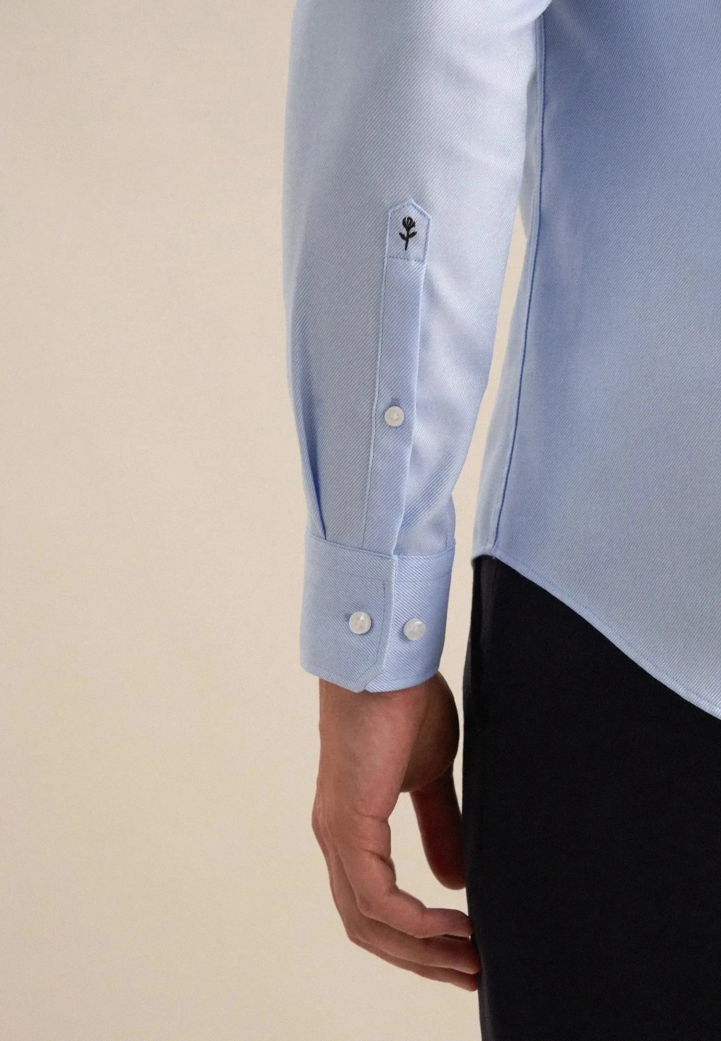 Seidensticker Shaped Fit Easy Iron Kent Collar Business Shirt Light Blue - northern threads