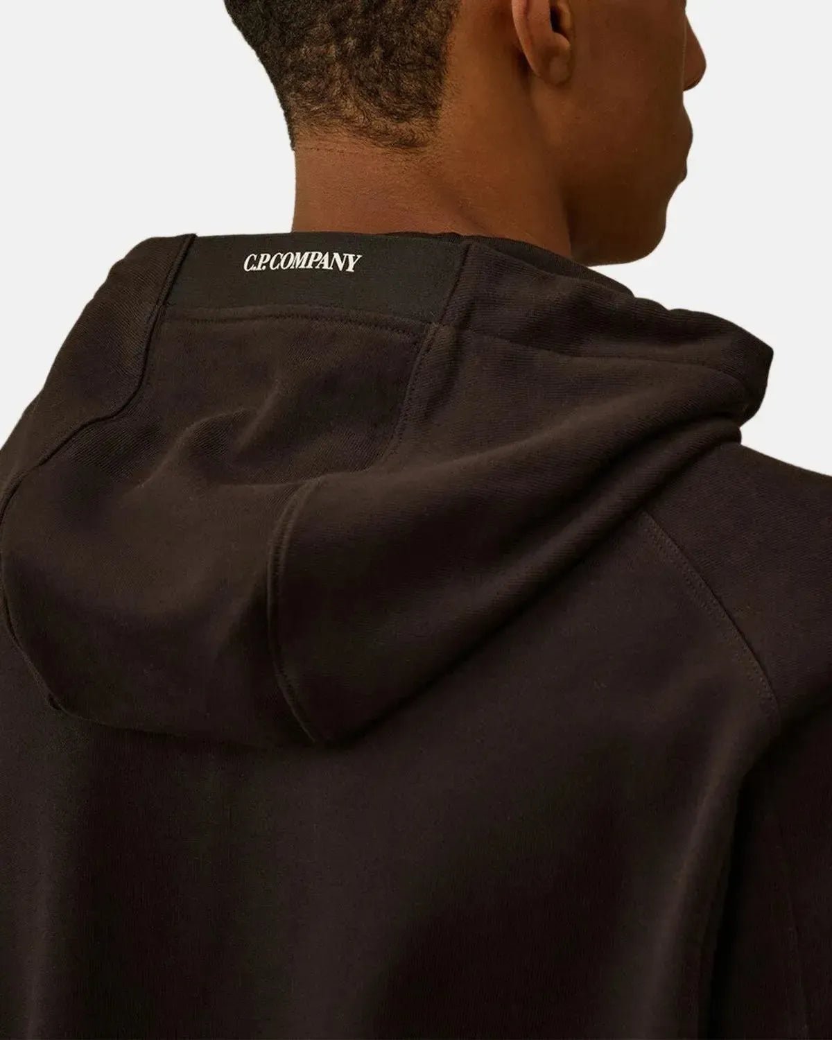 CP COMPANY DIAGONAL RAISED FLEECE LENS HOODIE BLACK - northern threads