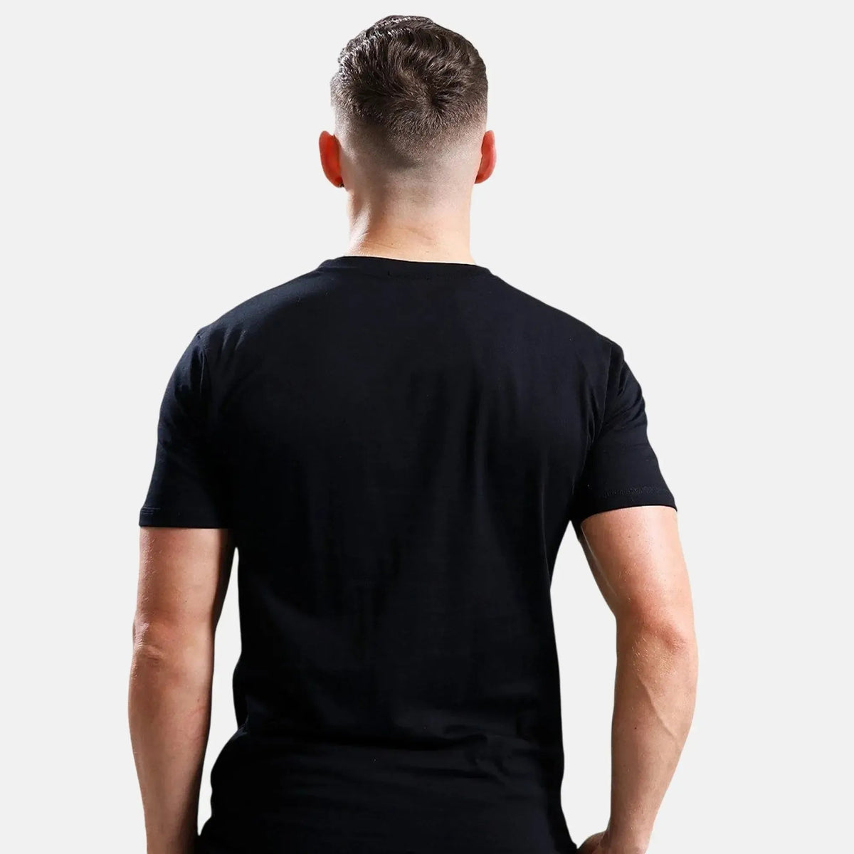 Ellesse Cassica T-Shirt Black | Northern Threads Designer Menswear