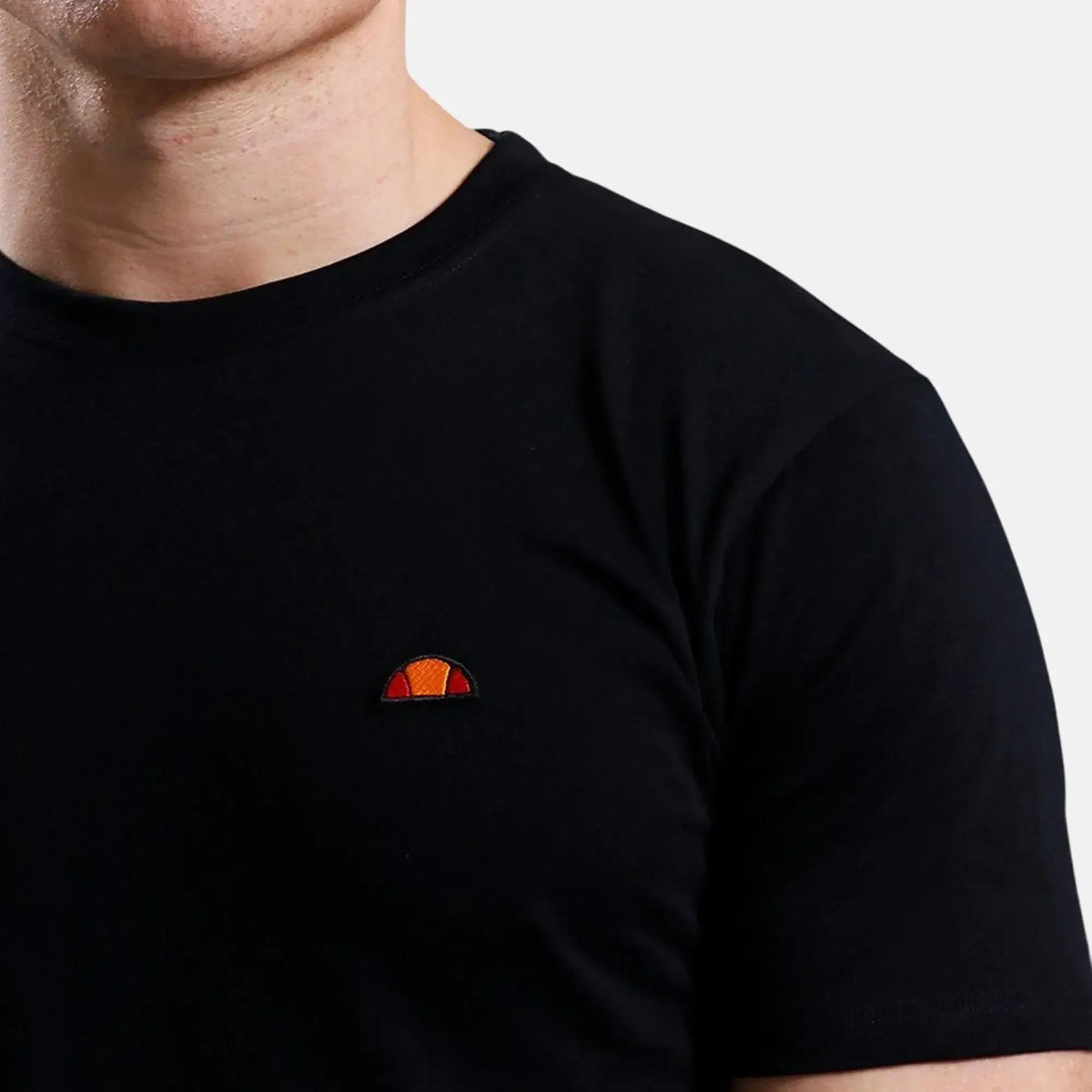 Ellesse Cassica T-Shirt Black | Northern Threads Designer Menswear