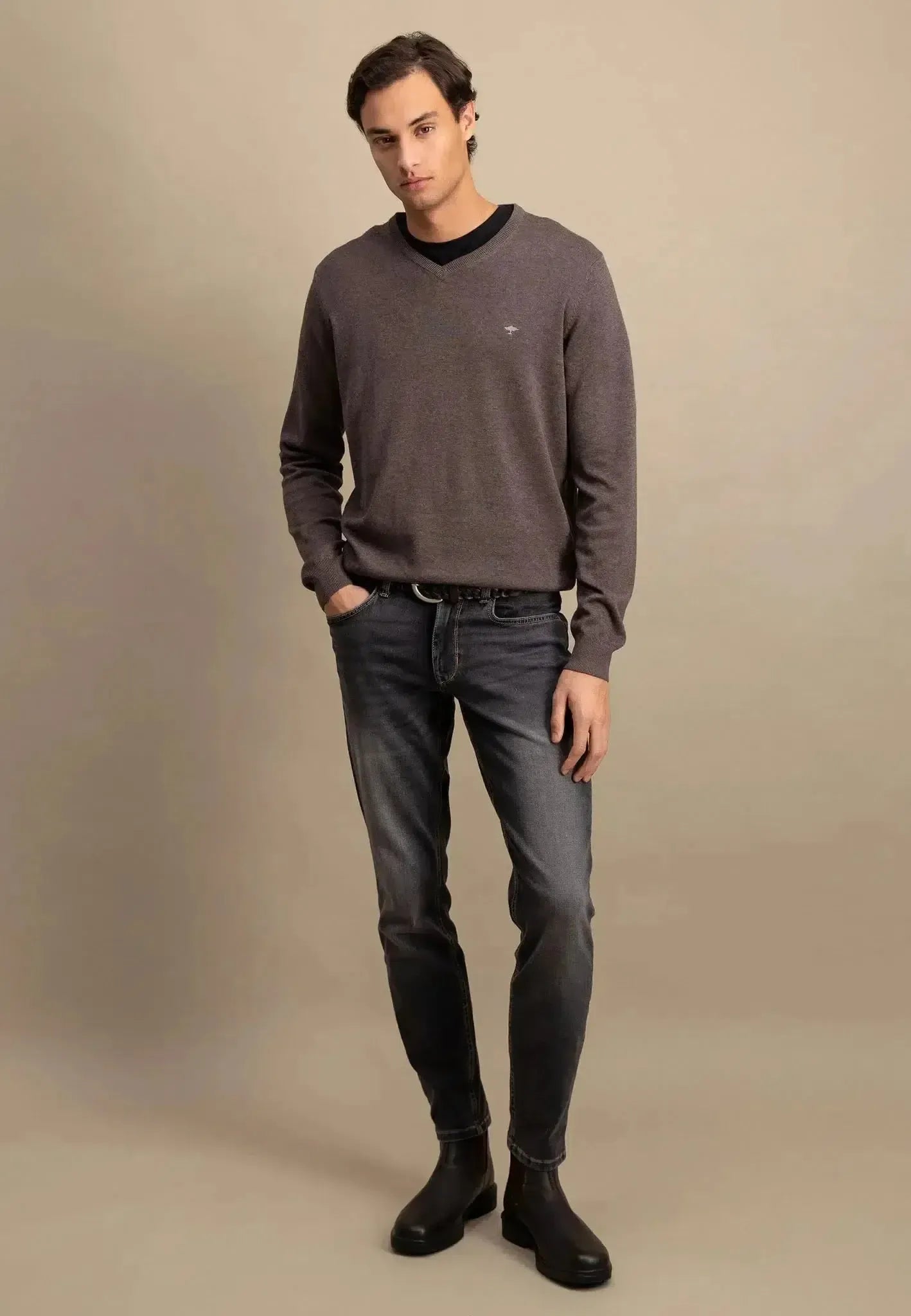 FYNCH-HATTON-Fynch-Hatton Fine Knit V-Neck Cotton Knit Earth-NORTHERN THREADS DESIGNER MENSWEAR