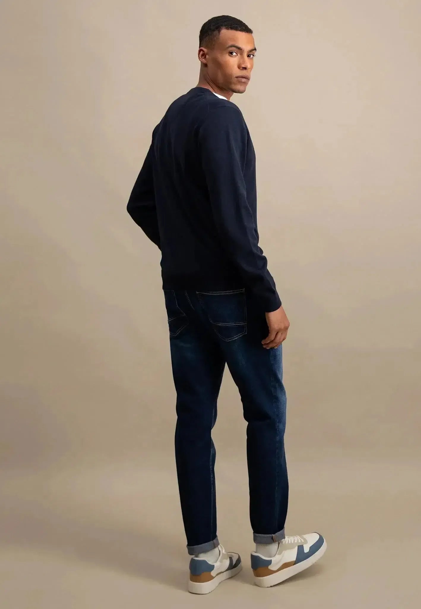 FYNCH-HATTON-Fynch-Hatton Fine Knit V-Neck Cotton Knit Navy-NORTHERN THREADS DESIGNER MENSWEAR