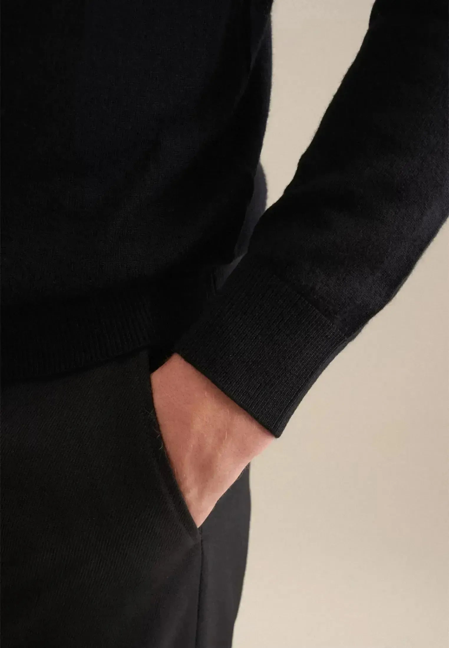 Seidensticker-Seidensticker Merino Wool Crewneck Knit Black-NORTHERN THREADS DESIGNER MENSWEAR