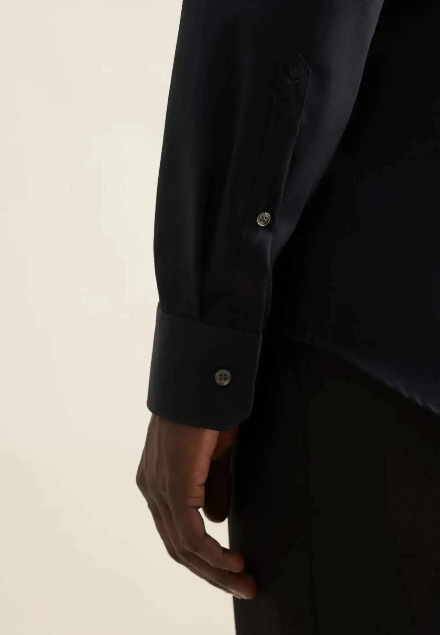 Seidensticker-Seidensticker Shaped Fit No Iron New Kent Business Shirt Black-NORTHERN THREADS DESIGNER MENSWEAR