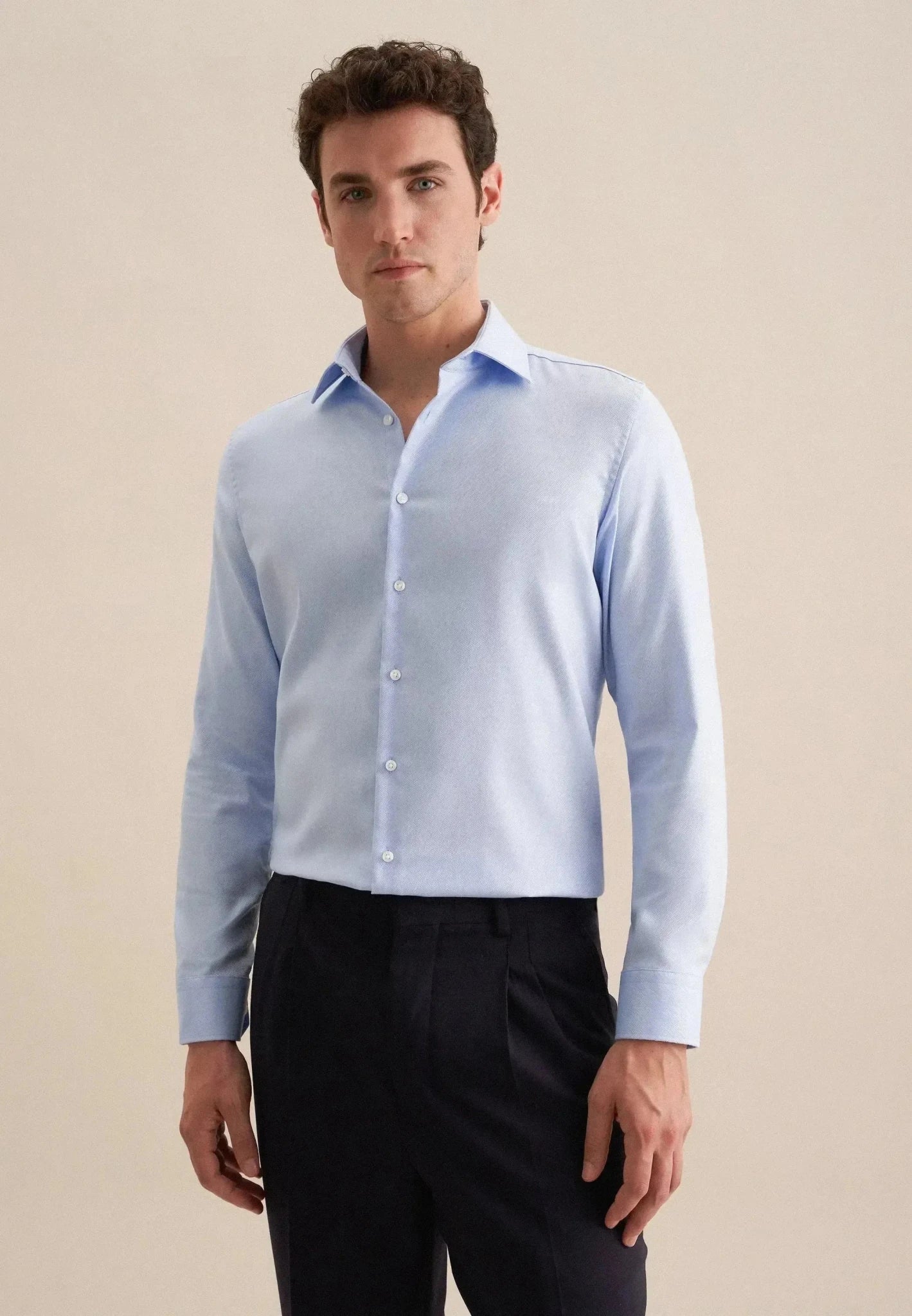Seidensticker Shaped Fit Easy Iron Kent Collar Business Shirt Light Blue - northern threads